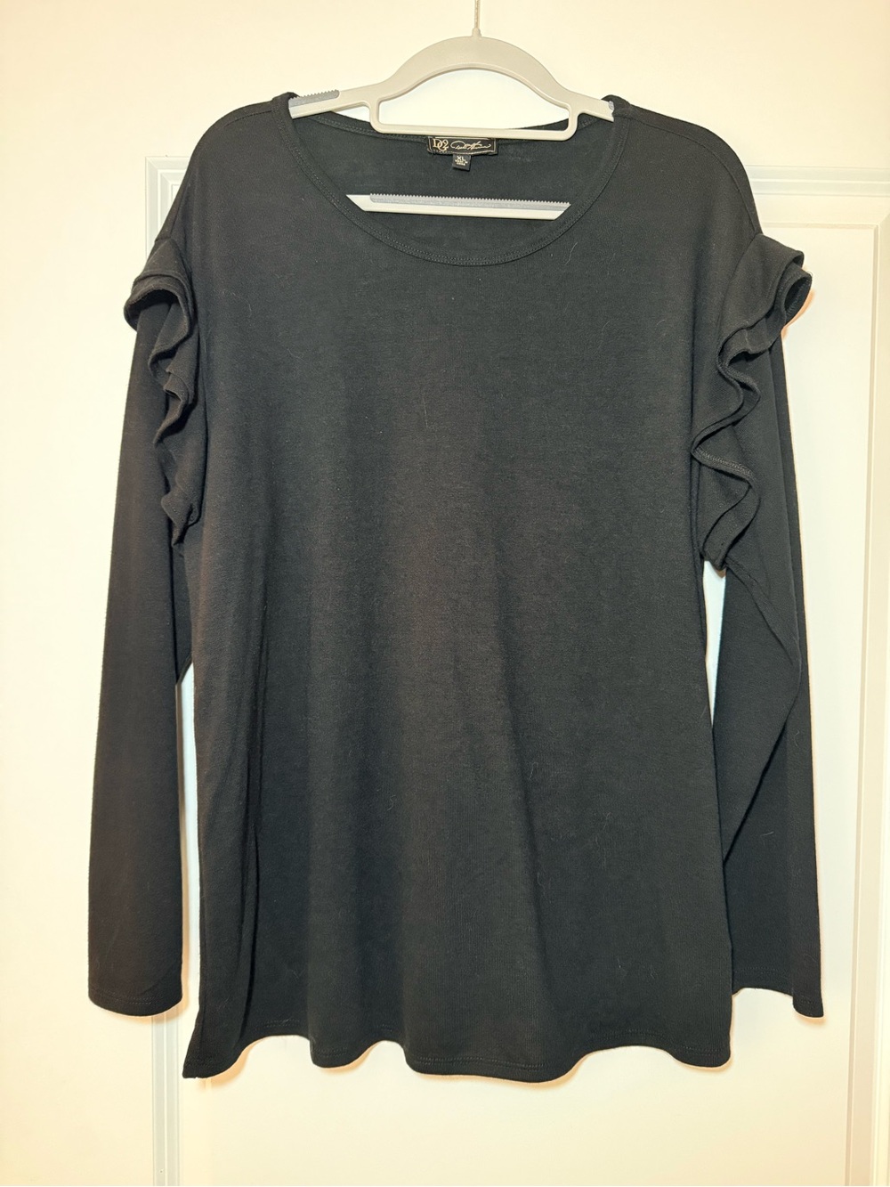 DG2 by Diane Gilman Black Long-Sleeve Ruffle Shoulder Tee